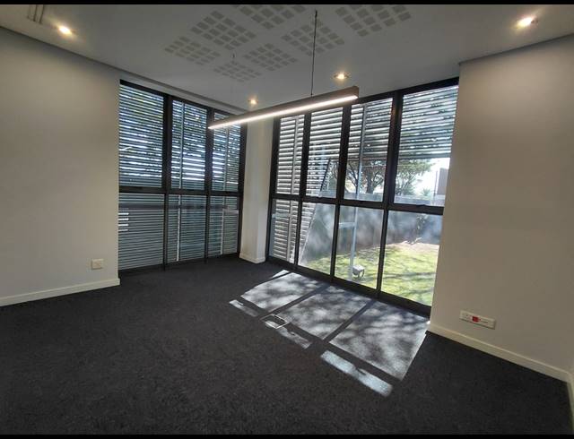 630M² OFFICE TO LET IN LONEHILL